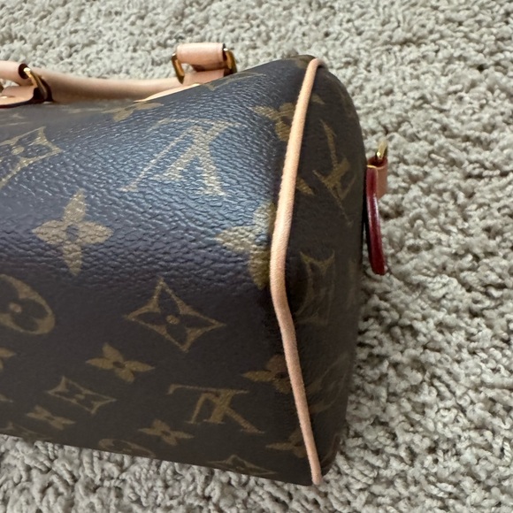 Louis Vuitton Speedy 20 Bandoliere - Picture 10 of 16